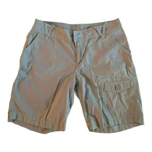 NWOT Columbia Women's Cargo Short Color Beige SZ 6 Casual Trendy Pants